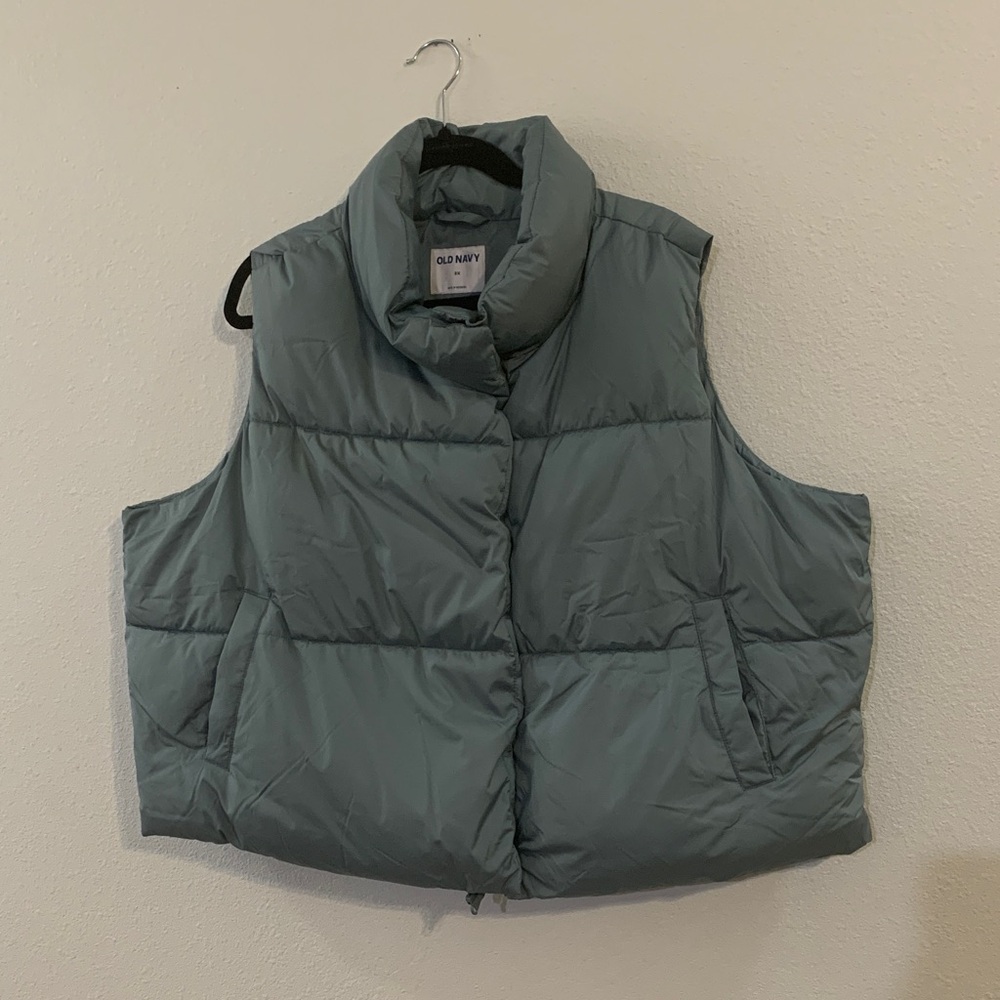 Old Navy grey Puffer Vest